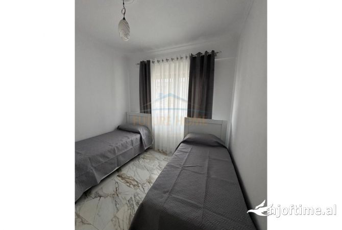 Shtepi ne shitje Apartament ne Tirane, 2+1, Mobilimi E mobiluar, Pagesa 205,000  Euro.