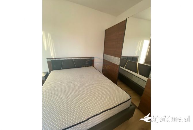 Shtepi me qera Apartament ne Tirane, 2+1, Mobilimi E mobiluar, Pagesa 450  Euro.
