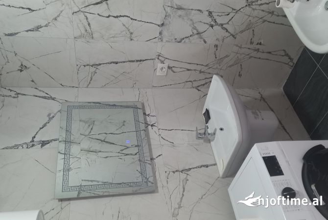 Shtepi me qera Apartament ne Tirane, 1+1, Mobilimi E mobiluar, Pagesa 42,000  Leke.