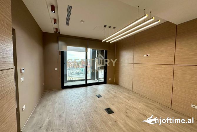 Ambient biznesi me qera 3+1 ne Tirane - 2,200 Euro
