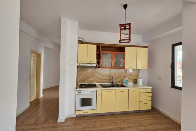 Shtepi me qera 2+1 ne Tirane - 400 Euro