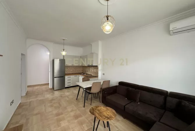Shtepi me qera 3+1 ne Tirane - 700 Euro