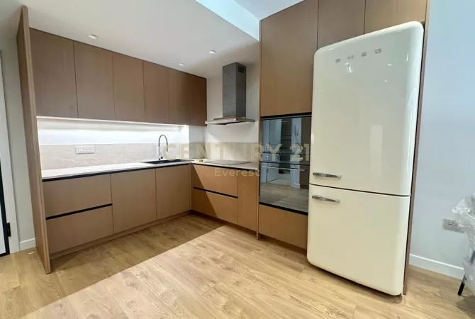 Shtepi me qera 3+1 ne Tirane - 1,400 Euro
