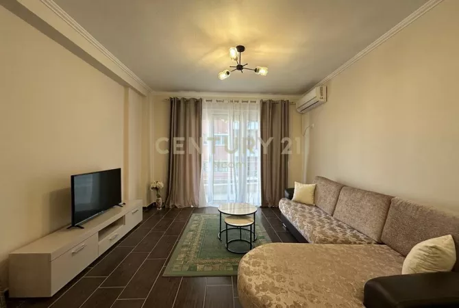 Shtepi me qera Apartament ne Tirane, 2+1, Mobilimi E mobiluar, Pagesa 500  Euro.