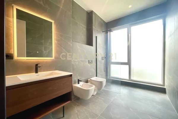 Shtepi me qera 4+1 ne Tirane - 4,000 Euro