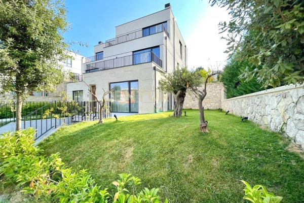 Shtepi me qera 4+1 ne Tirane - 4,000 Euro