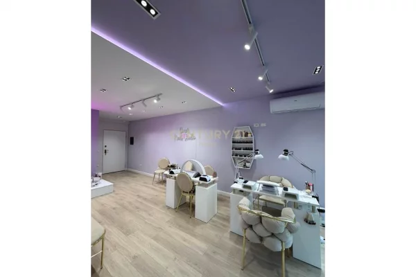 Ambiente Commerciale in Affitto 1+1 a Tirana - 630 Euro