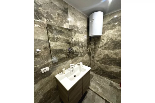 Shtepi me qera Apartament ne Tirane, 2+1, Mobilimi E mobiluar, Pagesa 800  Euro.