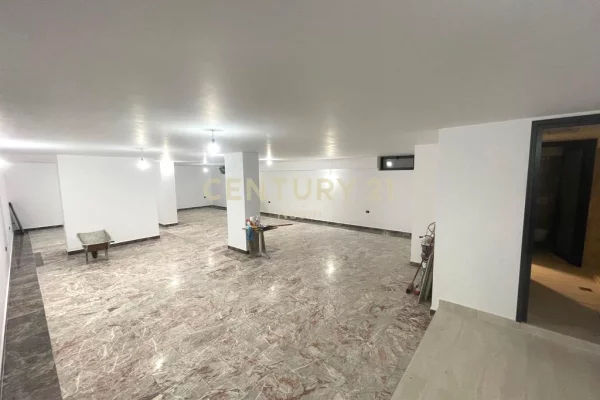 Ambient biznesi me qera 1+1 ne Tirane - 3,100 Euro
