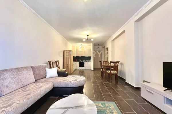 Shtepi me qera 2+1 ne Tirane - 500 Euro