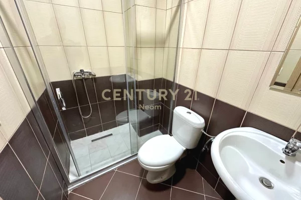 Shtepi me qera Apartament ne Tirane, 2+1, Mobilimi E mobiluar, Pagesa 500  Euro.