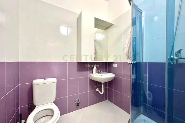 Shtepi me qera Apartament ne Tirane, 3+1, Mobilimi E mobiluar, Pagesa 750  Euro.