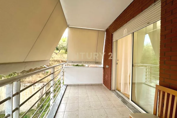 Shtepi me qera Apartament ne Tirane, 3+1, Mobilimi E mobiluar, Pagesa 750  Euro.