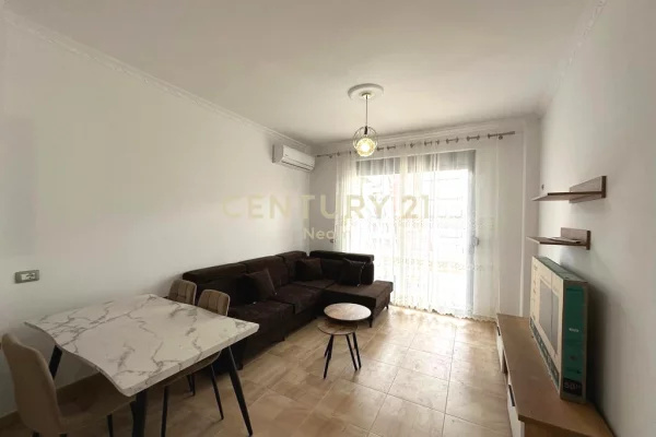 Shtepi me qera 3+1 ne Tirane - 700 Euro
