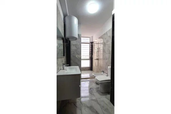 Shtepi me qera Apartament ne Tirane, 1+1, Mobilimi E mobiluar, Pagesa 600  Euro.