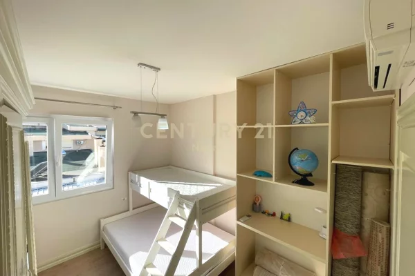 Shtepi me qera Apartament ne Tirane, 3+1, Mobilimi E mobiluar, Pagesa 1,000  Euro.