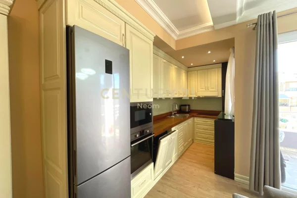 Shtepi me qera 3+1 ne Tirane - 1,000 Euro