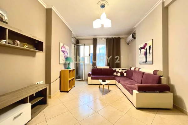 Shtepi me qera 1+1 ne Tirane - 460 Euro