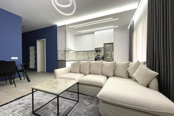 Shtepi me qera 2+1 ne Tirane - 1,000 Euro