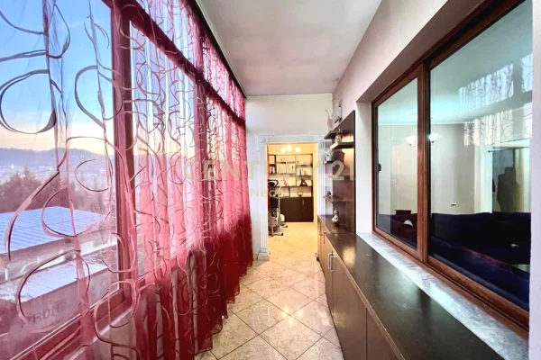 Shtepi me qera Apartament ne Tirane, 2+1, Mobilimi E mobiluar, Pagesa 550  Euro.