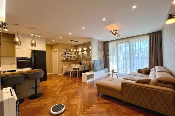 Shtepi me qera 3+1 ne Tirane - 1,600 Euro