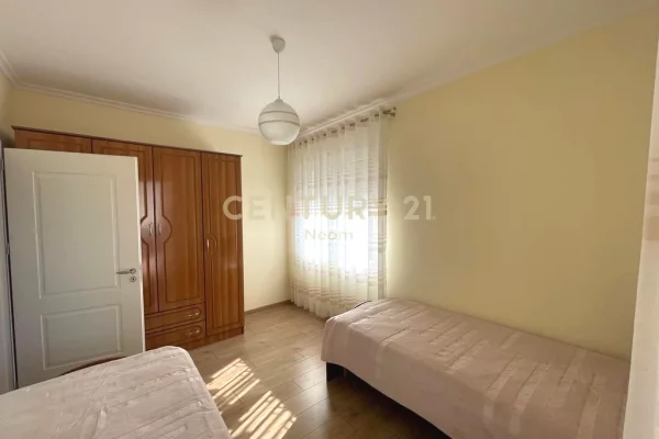 Shtepi me qera Apartament ne Tirane, 2+1, Mobilimi E mobiluar, Pagesa 900  Euro.