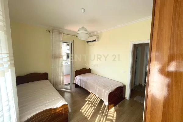 Shtepi me qera Apartament ne Tirane, 2+1, Mobilimi E mobiluar, Pagesa 900  Euro.