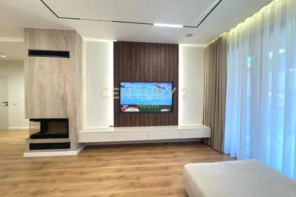 Casa in affitto 2+1 a Tirana - 2,200 Euro