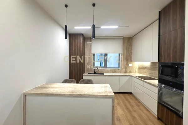 Casa in affitto 2+1 a Tirana - 2,200 Euro