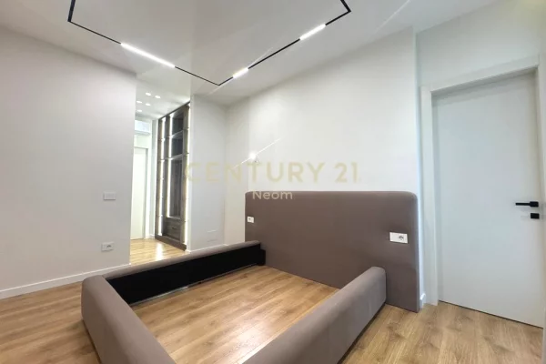 Shtepi me qera Apartament ne Tirane, 2+1, Mobilimi E mobiluar, Pagesa 2,200  Euro.