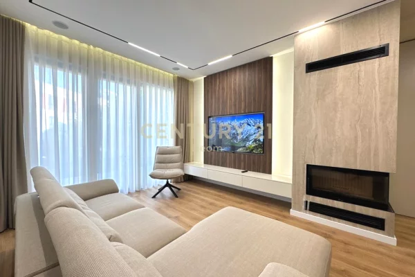 Casa in affitto 2+1 a Tirana - 2,100 Euro