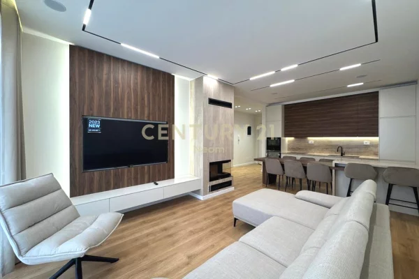 Casa in affitto 2+1 a Tirana - 2,100 Euro