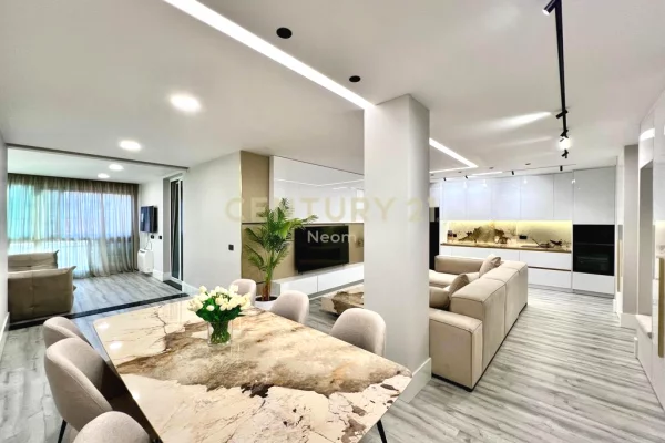 Shtepi me qera 2+1 ne Tirane - 2,000 Euro