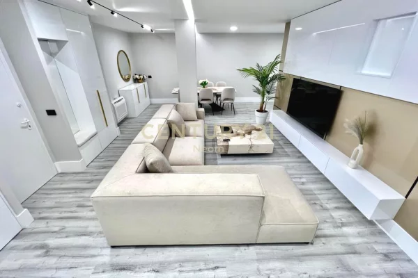 Shtepi me qera Apartament ne Tirane, 2+1, Mobilimi E mobiluar, Pagesa 2,000  Euro.