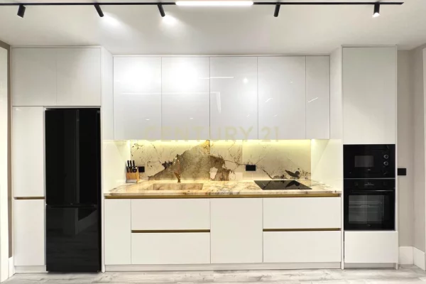 Shtepi me qera Apartament ne Tirane, 2+1, Mobilimi E mobiluar, Pagesa 2,000  Euro.