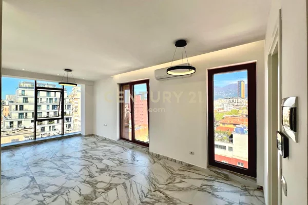 Ambient biznesi me qera 3+1 ne Tirane - 1,000 Euro