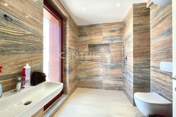 QIRA, ZYRE MODERNE - 70 m2, RRUGA KAVAJES‼️