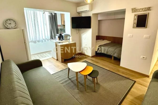 QIRA, STUDIO-APARTAMENT MODERN, MINE PEZA