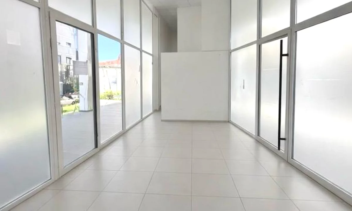 Ambient biznesi me qera 1+1 ne Tirane - 1,700 Euro