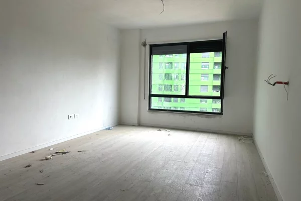 Apartment for sale in Tirana 3+1, Emty