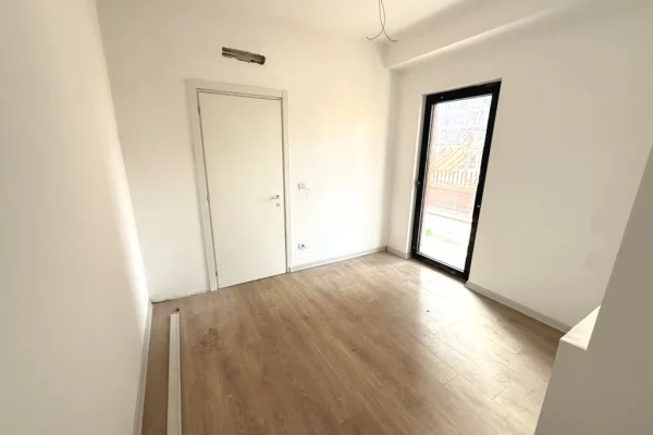 Garden Building ,Japim me qira ambient per zyra!