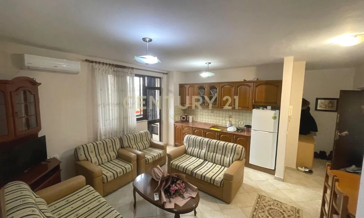 Shtepi me qera Apartament ne Tirane, 2+1, Mobilimi E mobiluar, Pagesa 520  Euro.