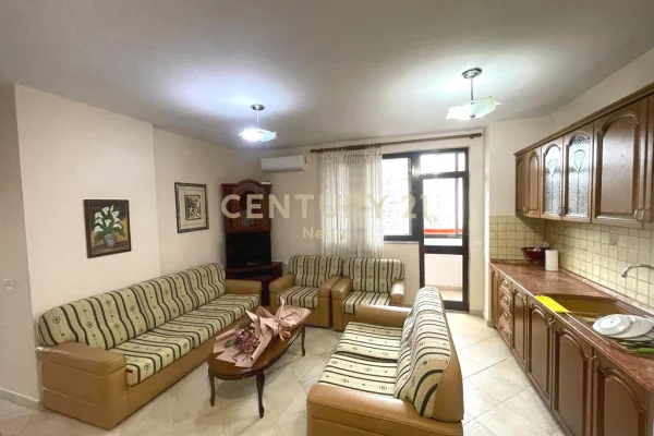 Shtepi me qera Apartament ne Tirane, 2+1, Mobilimi E mobiluar, Pagesa 520  Euro.