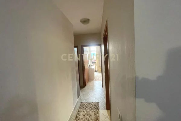 Shtepi me qera Apartament ne Tirane, 2+1, Mobilimi E mobiluar, Pagesa 520  Euro.