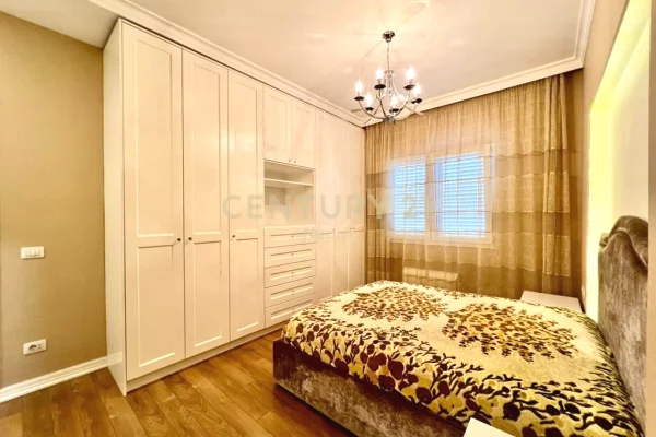 Shtepi me qera Apartament ne Tirane, 2+1, Mobilimi E mobiluar, Pagesa 900  Euro.