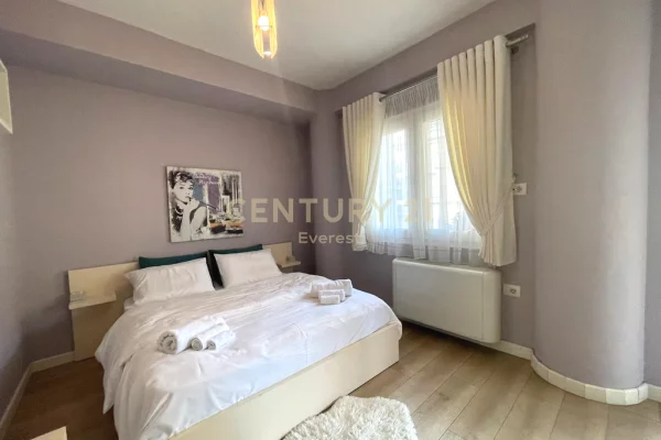 Shtepi me qera Apartament ne Tirane, 2+1, Mobilimi E mobiluar, Pagesa 850  Euro.