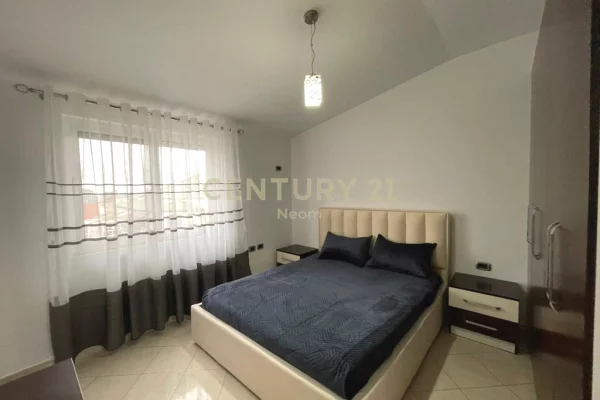 Shtepi me qera Apartament ne Tirane, 2+1, Mobilimi E mobiluar, Pagesa 750  Euro.