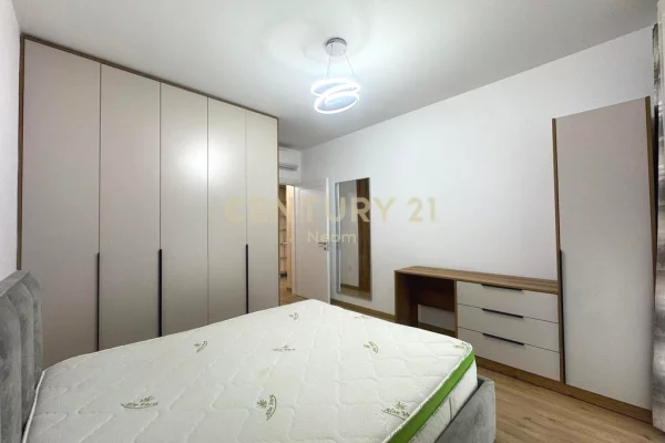 Shtepi me qera Apartament ne Tirane, 2+1, Mobilimi E mobiluar, Pagesa 1,000  Euro.