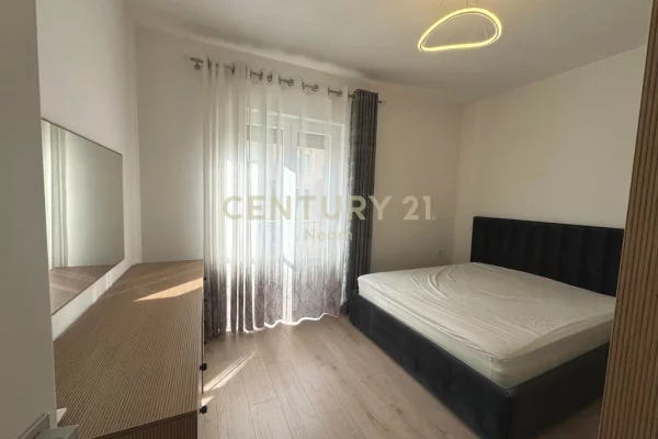 Shtepi me qera Apartament ne Tirane, 2+1, Mobilimi E mobiluar, Pagesa 1,000  Euro.