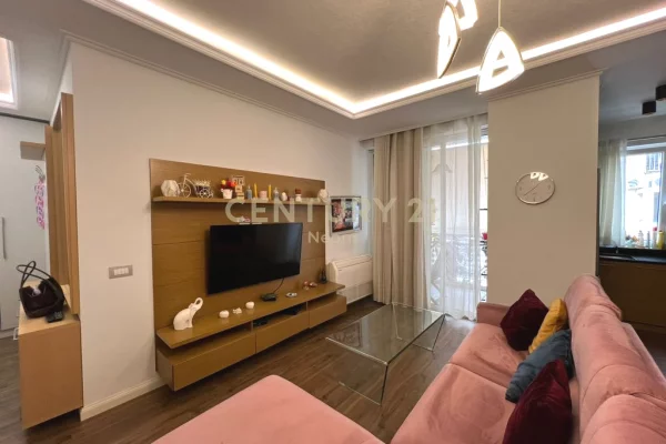 Shtepi me qera Apartament ne Tirane, 1+1, Mobilimi E mobiluar, Pagesa 500  Euro.